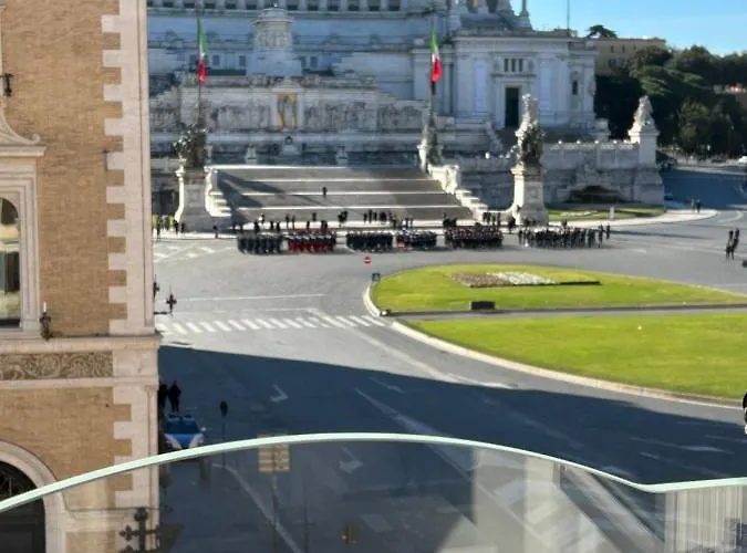 Affittacamere Piazza Venezia Luxury 4*