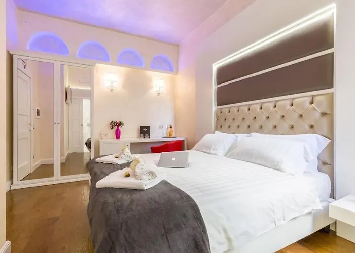 Piazza Venezia Luxury Affittacamere 4*