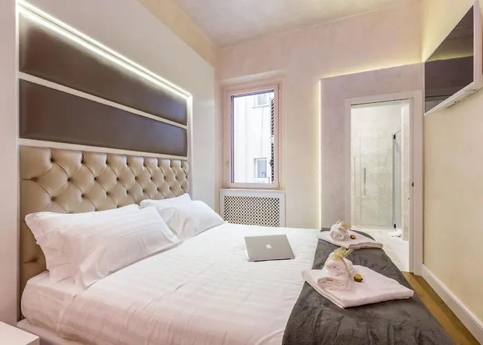 Piazza Venezia Luxury Affittacamere 4*