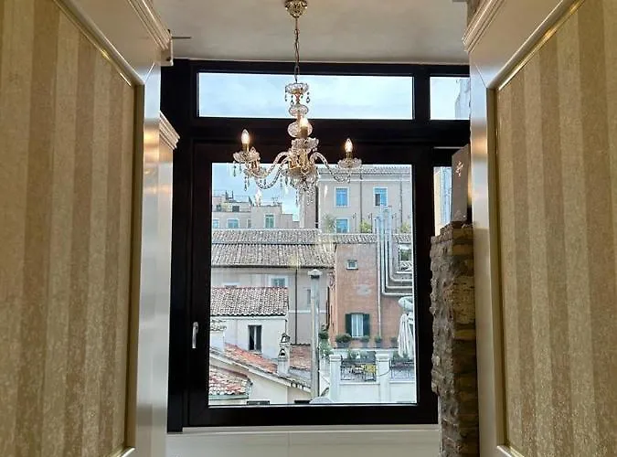 Piazza Venezia Luxury 4*